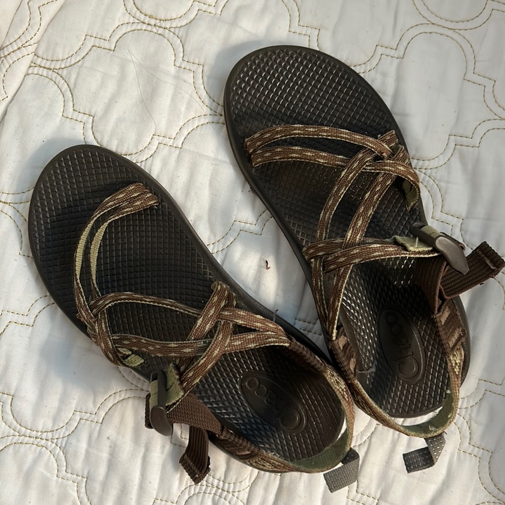 GREEN & BROWN SANDLES